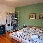 Tulipanvendeghaz Gasthof 3*