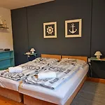 Tulipanvendeghaz 3* Keszthely