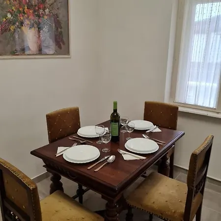 Tulipánvendégház Pensión 3*