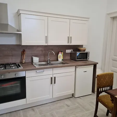Guest house Tulipanvendeghaz